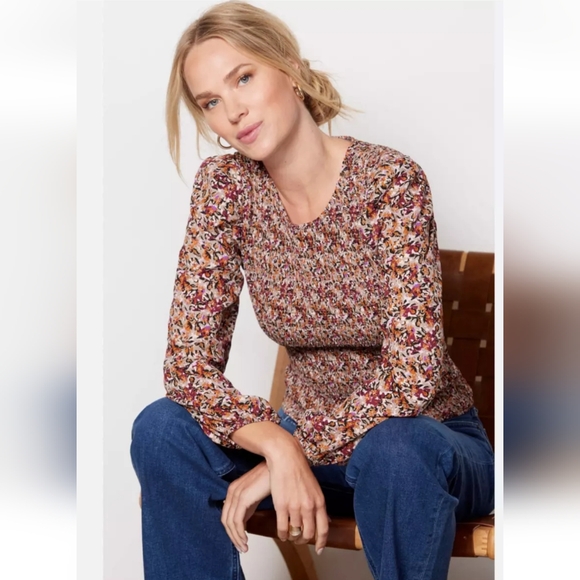 EVEREVE Margaret Floral Smocked Blouse Sz Small - Picture 2 of 13